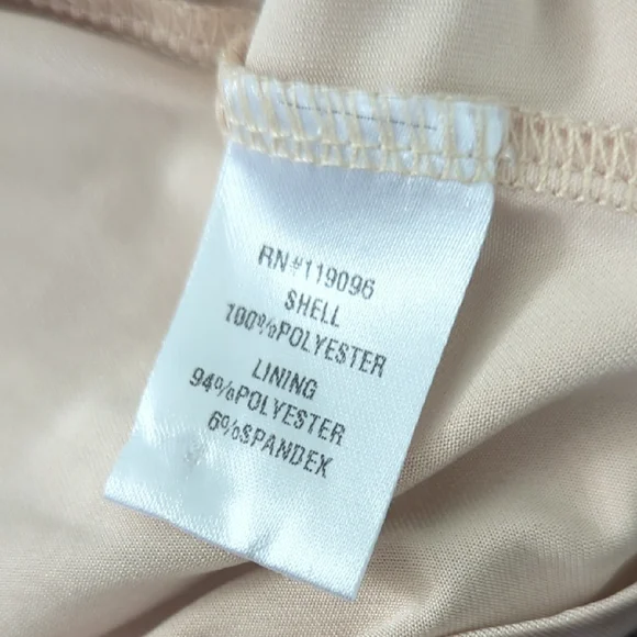 Elegant Black Lace Floral Dress - Picture 3 of 8